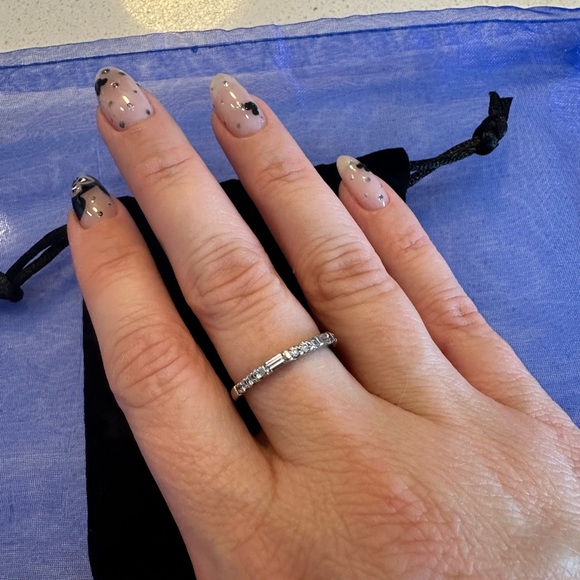 ✨14K White Gold✨ Moissanite 0.5 DEW Baguette Band - Picture 3 of 5